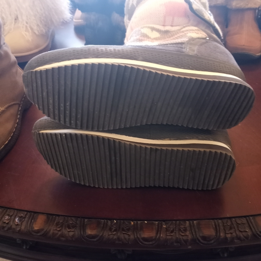 Boots - Picture 5 of 5